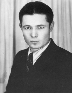 Михаил Спивак